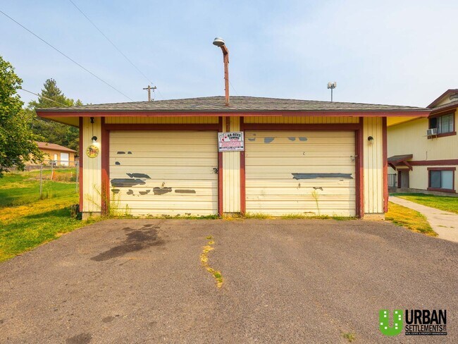 Building Photo - 13211 E Skyview Ave