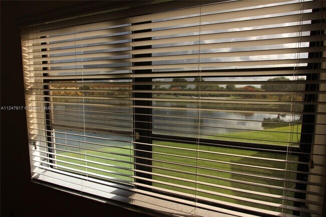 Building Photo - 8520 SW 149th Ave