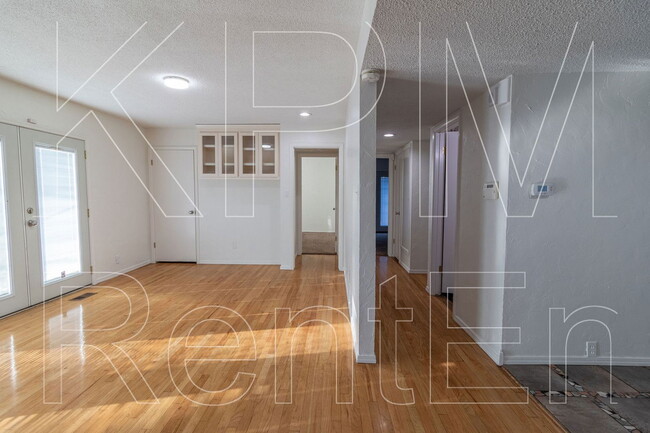 Building Photo - 5611 Tamworth Way