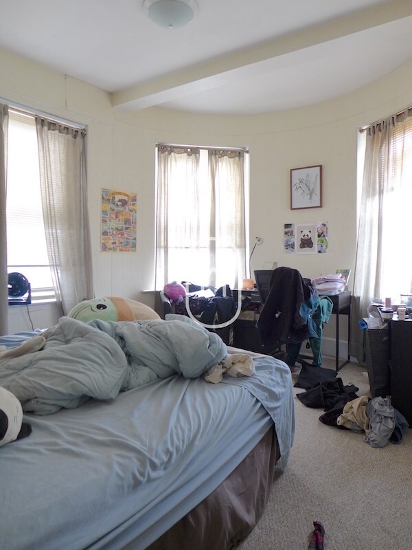 Building Photo - 869 Beacon St