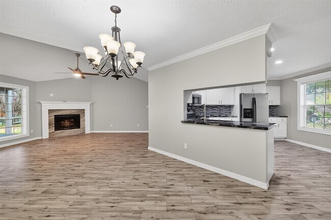 Building Photo - 14023 Bay Gardens Dr