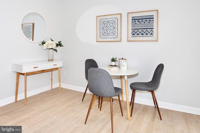 Building Photo - 1515 Templeton Pl