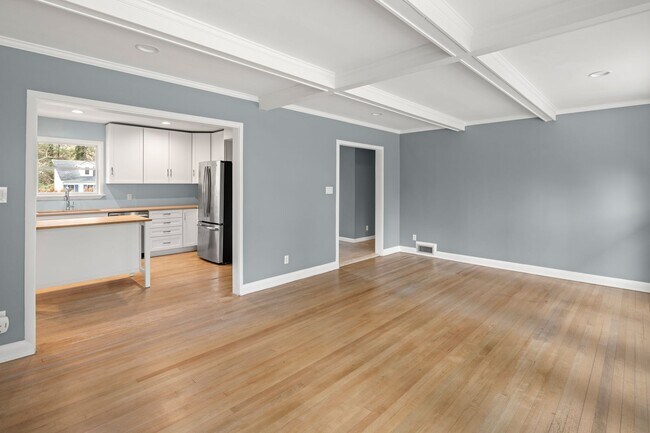 Building Photo - Biltmore Forest Home