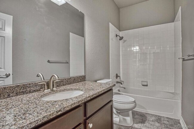 Building Photo - Gorgeous 3B/2B in Anthem Ranch!
