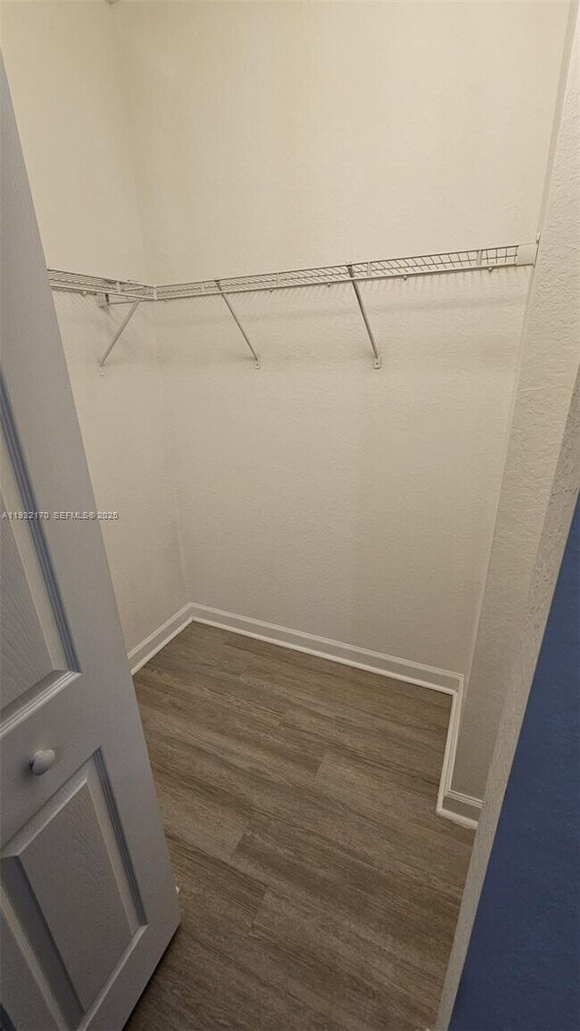 Building Photo - 8785 NW 116th Ct