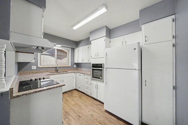 Building Photo - 6235 E Mexico Ave