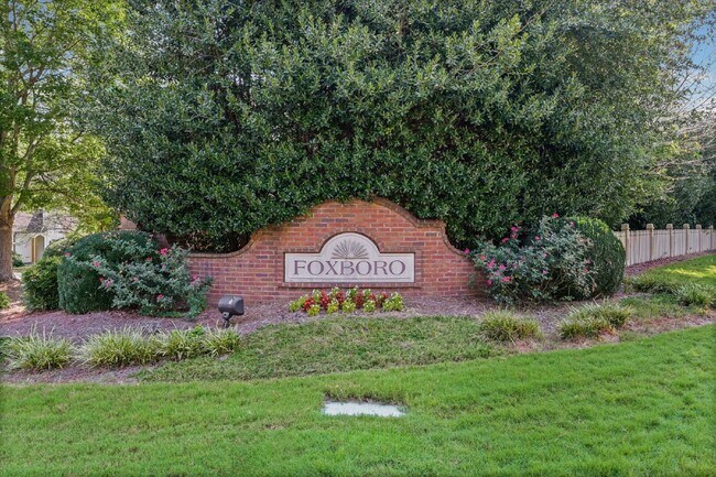 Building Photo - 2173 Foxboro Ln