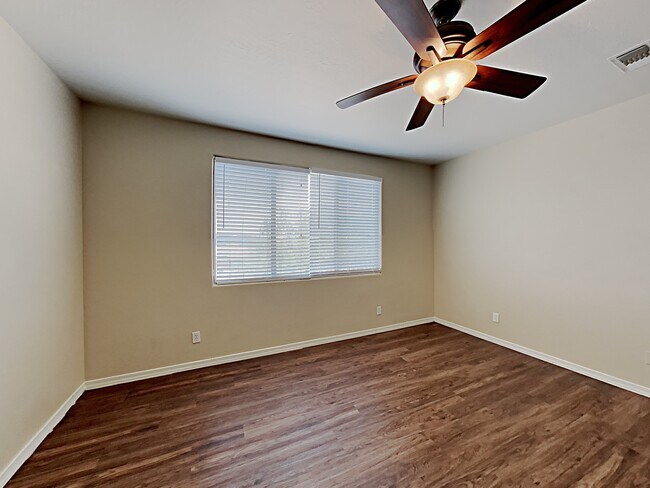 Building Photo - 30308 N 71st Ln