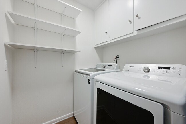 Building Photo - 2210 Quarry Rd