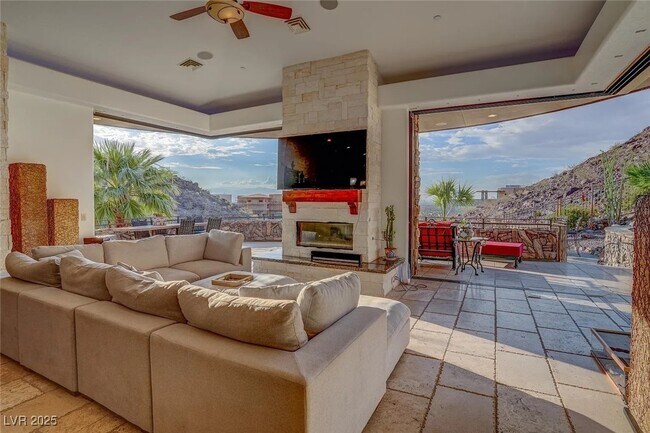 Building Photo - 1608 Liege Dr