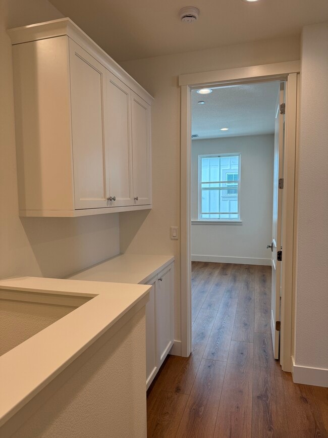 Building Photo - 35 Morera Ln