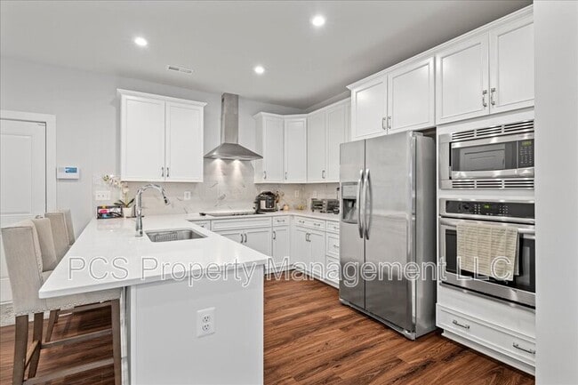 Building Photo - 2677 St Elias Dr