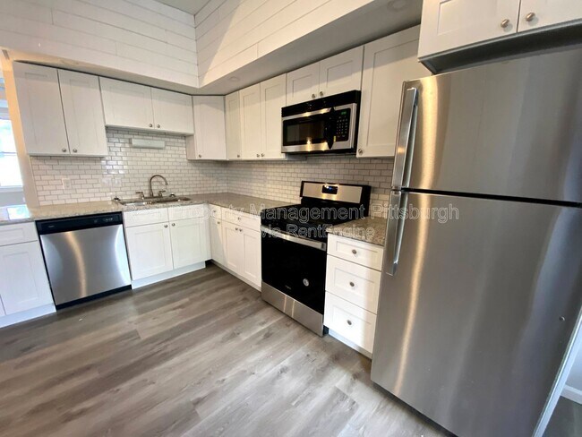 Building Photo - 2140 Lowrie St