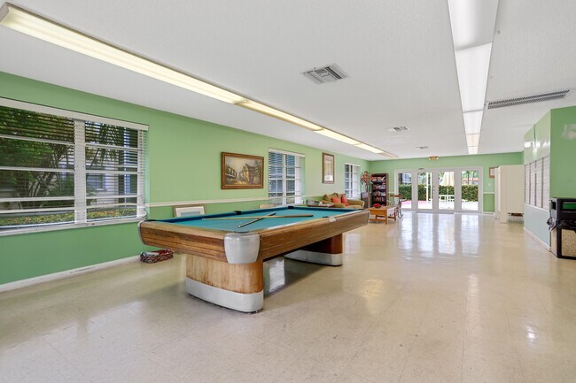 Building Photo - 4500 N Federal Hwy