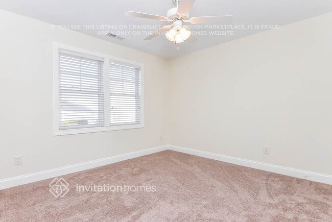 Building Photo - 124 Amberglen Ln