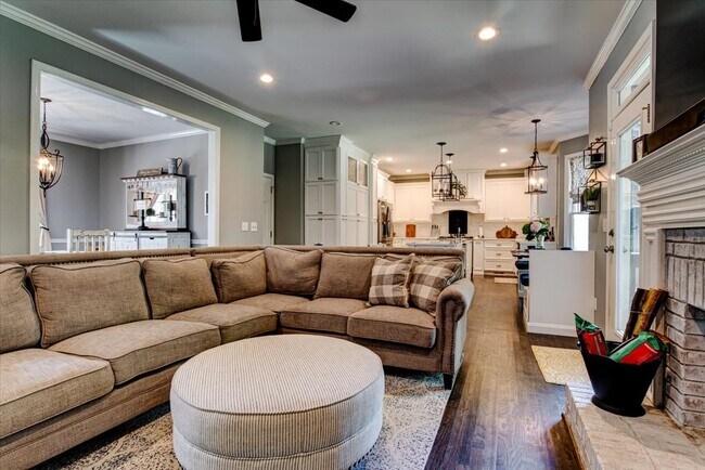 Building Photo - 1120 Bentwater Dr