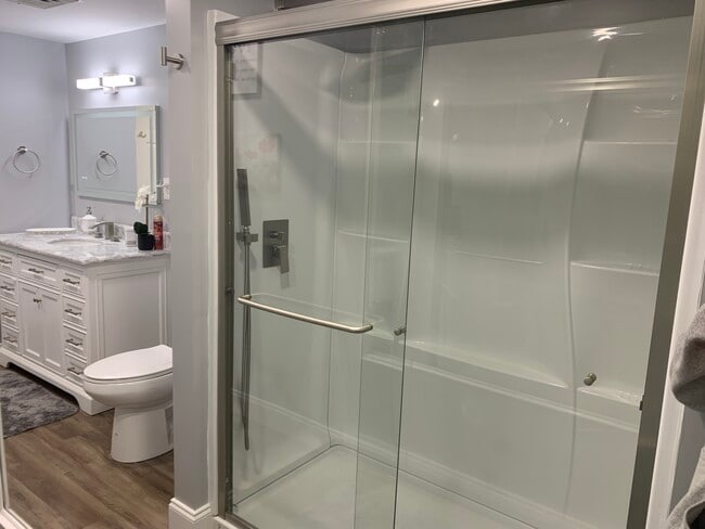 Building Photo - 8530 Madrid Ct