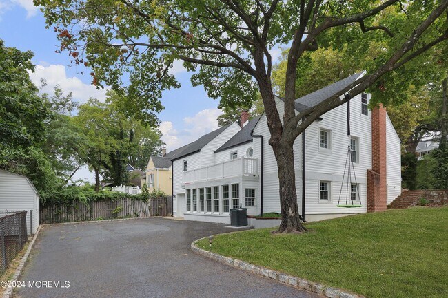 Building Photo - 67 E Highland Ave
