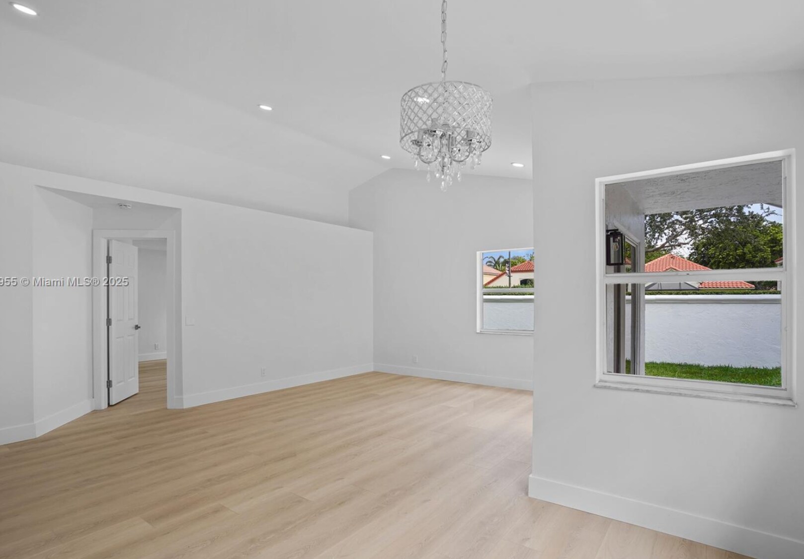 Building Photo - 9354 Arborwood Cir