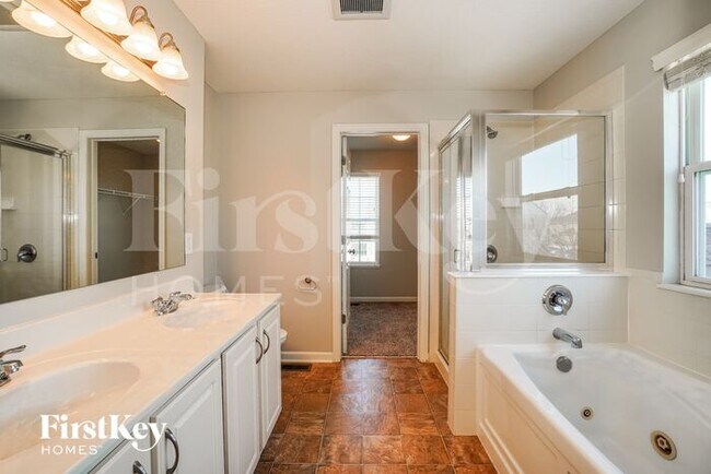 Building Photo - 1967 Caplinger Dr