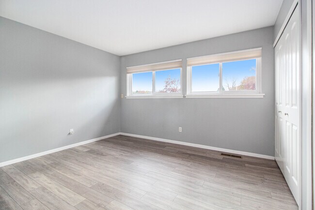 Building Photo - 614 Peninsula Ct