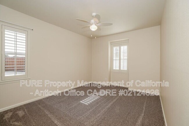 Building Photo - 1960 Parsley Dr