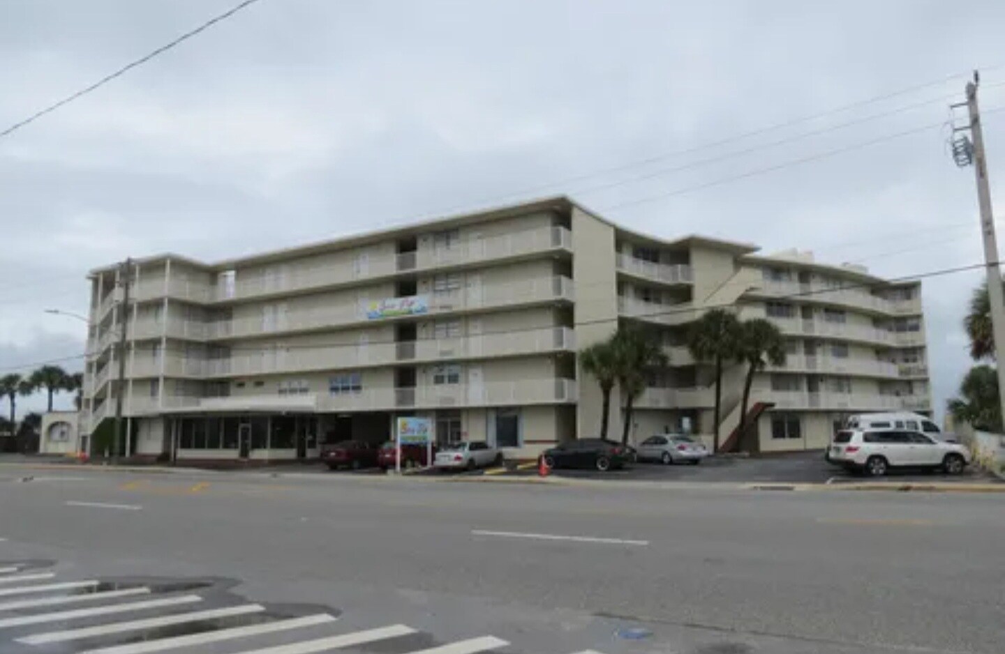 Building Photo - 1233 S Atlantic Ave