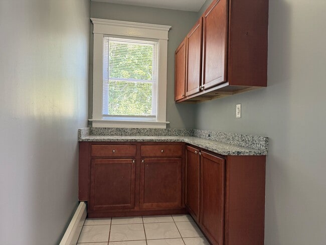 Building Photo - 135 Pendleton St