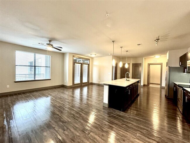 Primary Photo - 2033 S Gessner Rd
