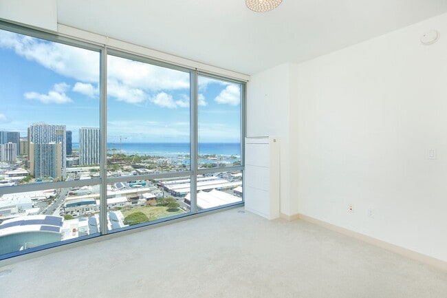 Building Photo - Keauhou Place 3001 - Convenient City Living in Kakaako!