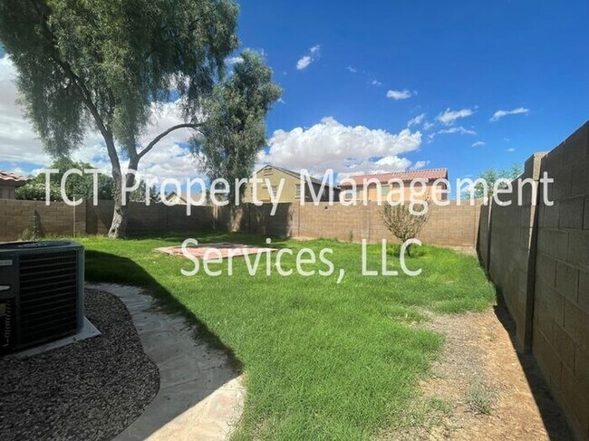 Building Photo - Active lifestyle Community in a Charming N...