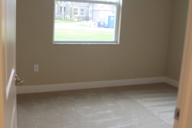 Building Photo - 30268 Southernwood Ct