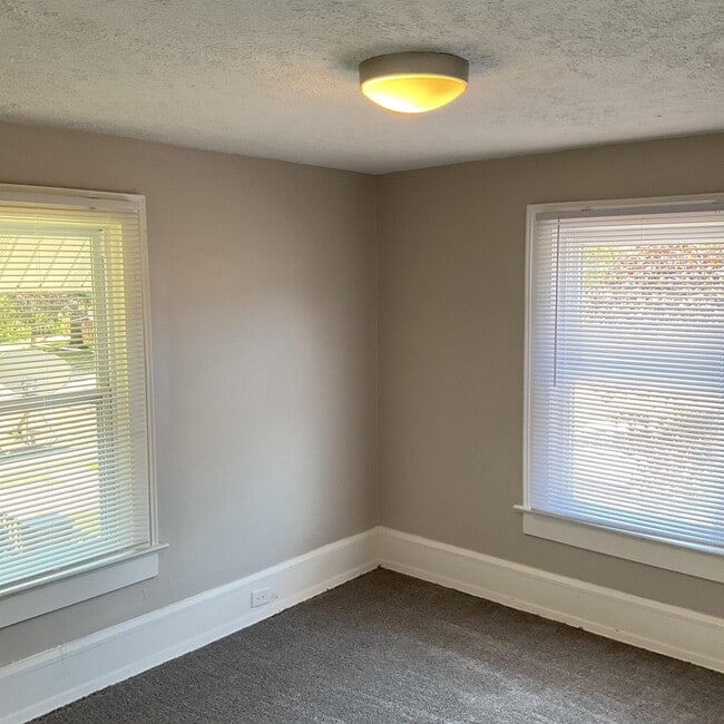 Building Photo - 441 Wildwood Ave