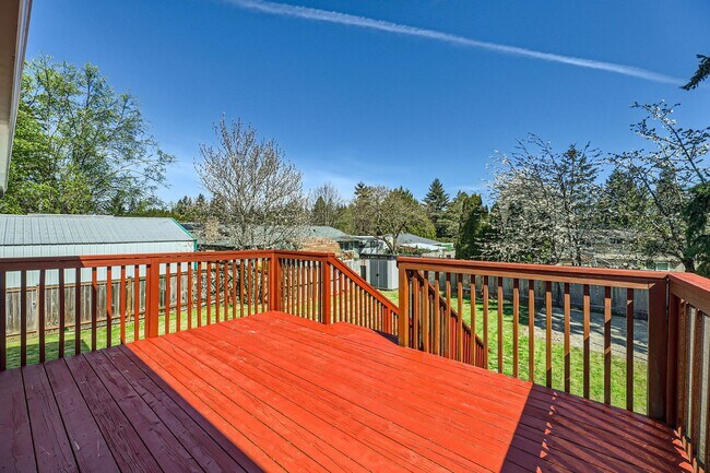 Building Photo - Excellent 4Bed/2Bath Home in Kirkland!