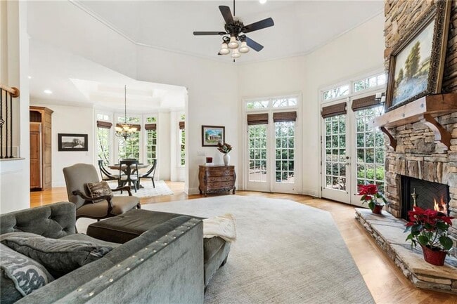 Building Photo - 927 Buckingham Cir NW