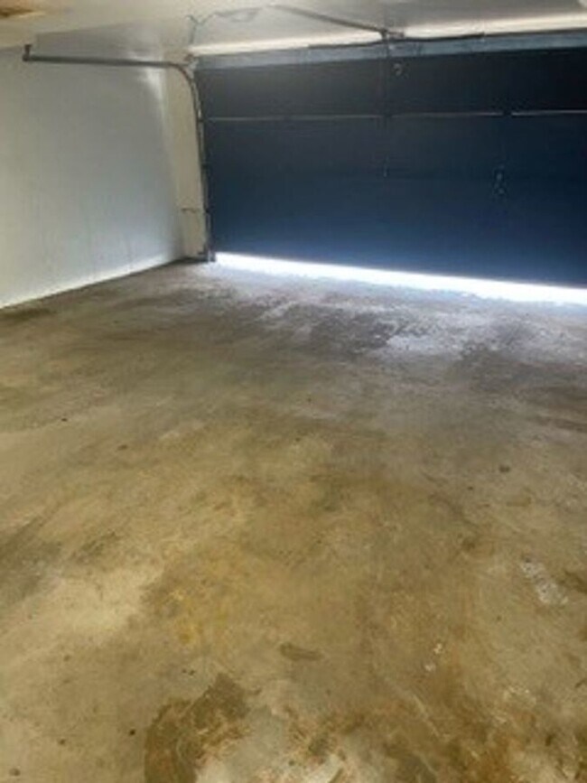 Building Photo - 7260 Ponderosa Dr