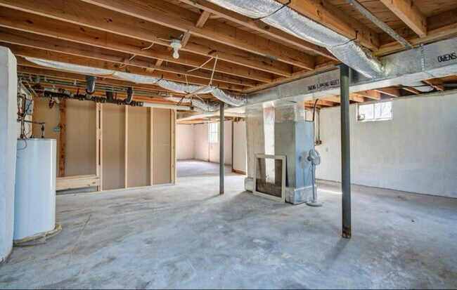 Building Photo - 261 Cheyenne Rd