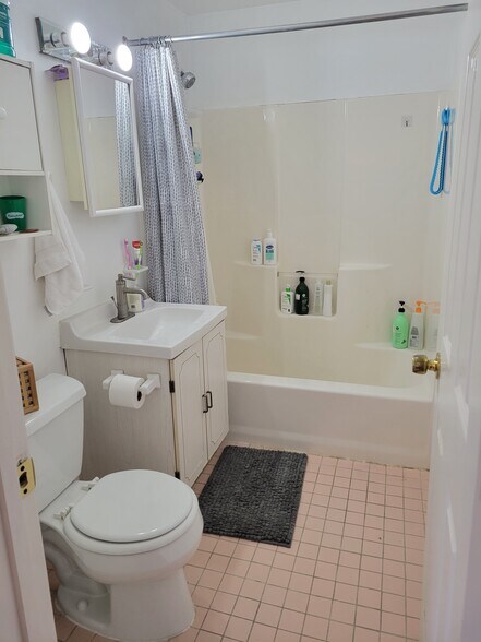 Building Photo - 9 Morgan Pl