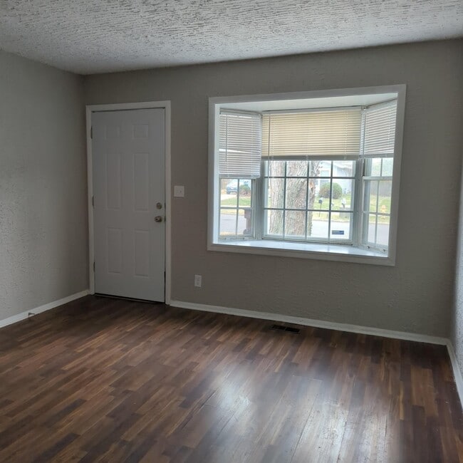 Building Photo - 4015 W Brighton Ave