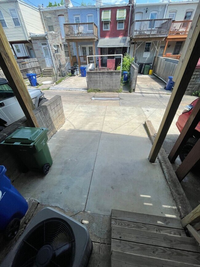 Building Photo - Recently Renovated 3 Bed / 3.5 Bath Luxury Home Near Patterson Park with Parking!