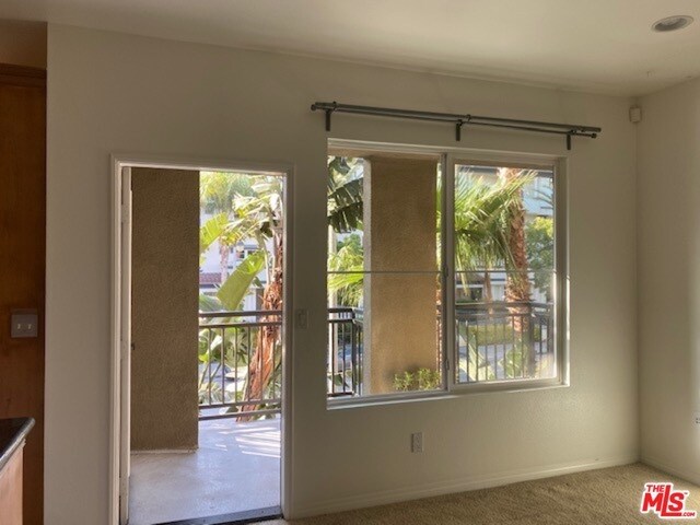 Building Photo - 6020 S Seabluff Dr