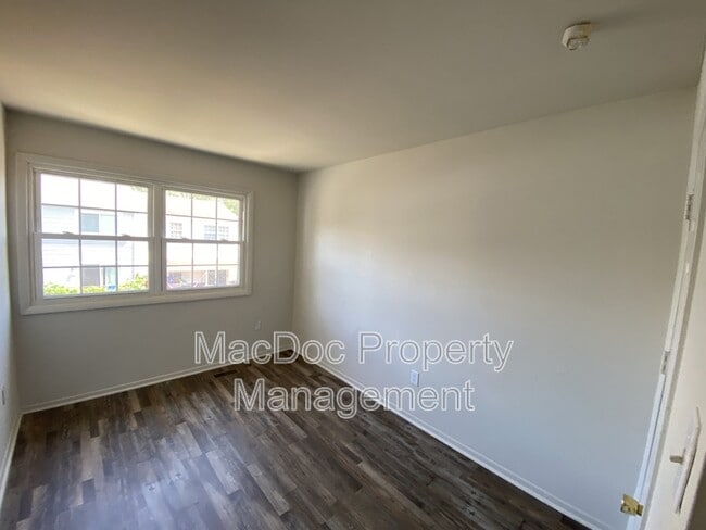 Building Photo - 14674 Pinon Ct