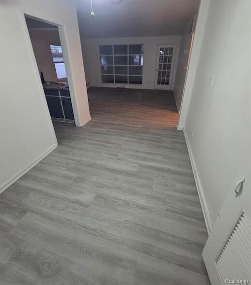 Building Photo - 12851 Saratoga St