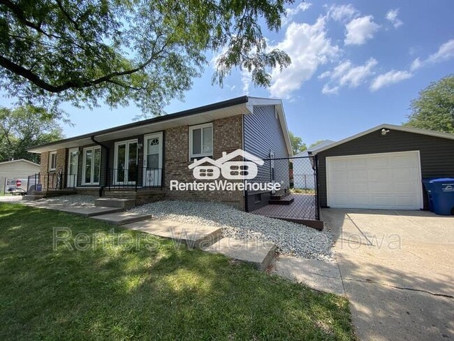 Primary Photo - 2400 SE 17th St