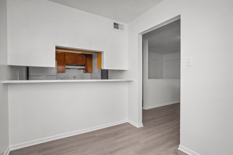 Building Photo - 1410 S Elizabeth Ave