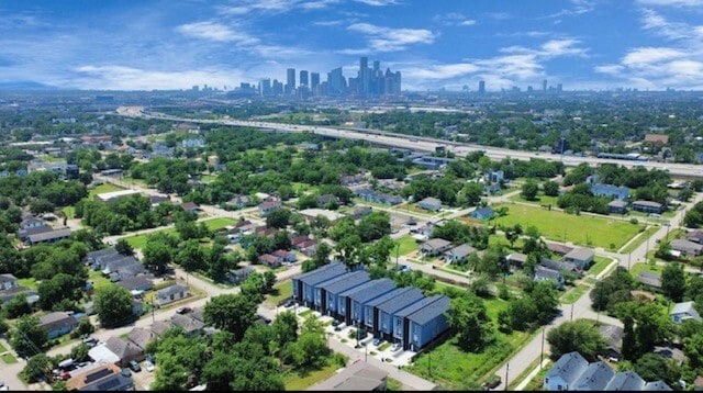 Building Photo - 2205 Staples St