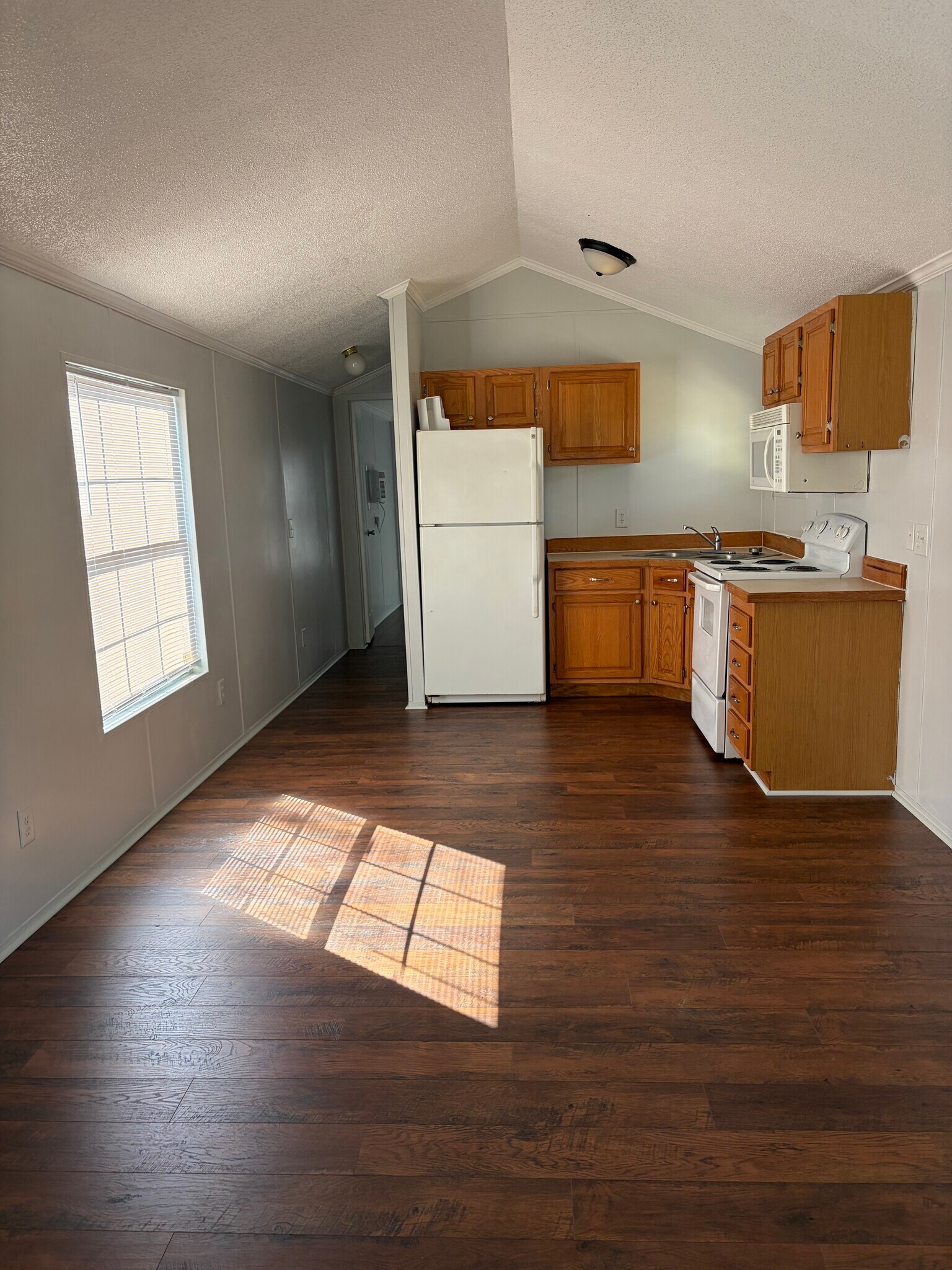 Building Photo - 2072 S Jefferson St