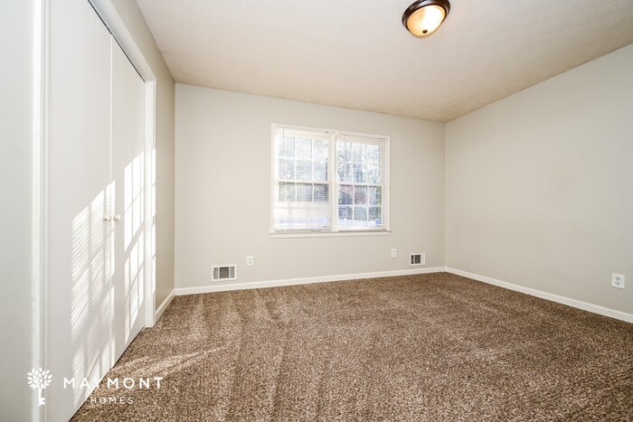 Building Photo - 353 Sherwood Cir SE