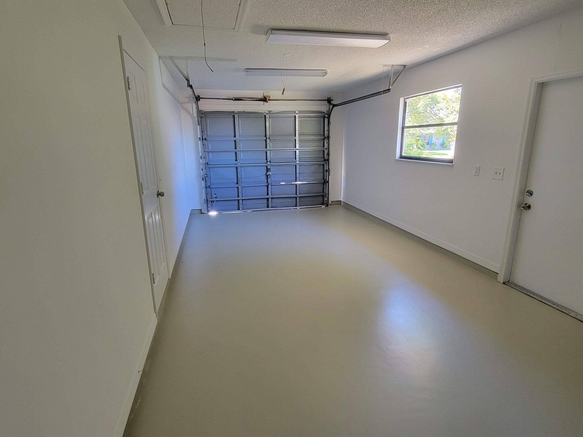 Building Photo - 324 15th Street SW