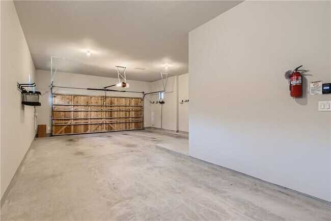 Building Photo - 466 Anfield Cir